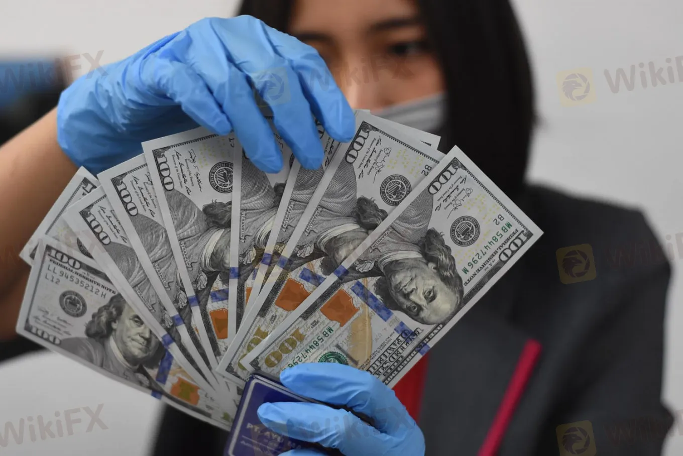 Dollar.png Dollar.png