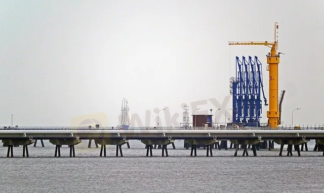 oil-port-1785693_640 oil-port-1785693_640