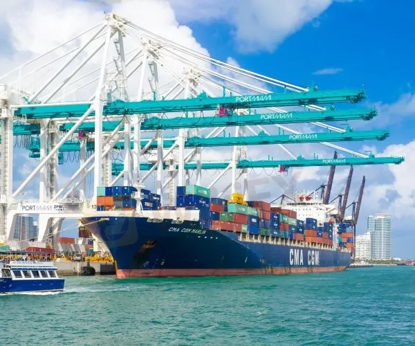 Ship-Unloading-Containers-in-Port-of-Miami.jpg Ship-Unloading-Containers-in-Port-of-Miami.jpg