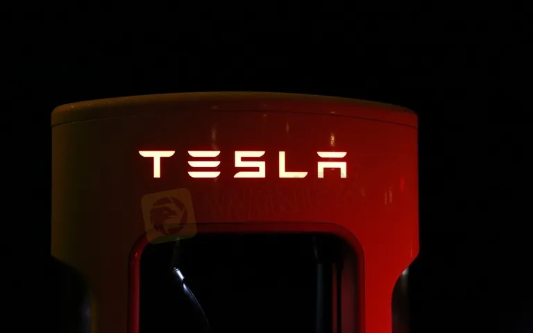 Tesla Shares Top $1,000 ART637786158844349500_357327